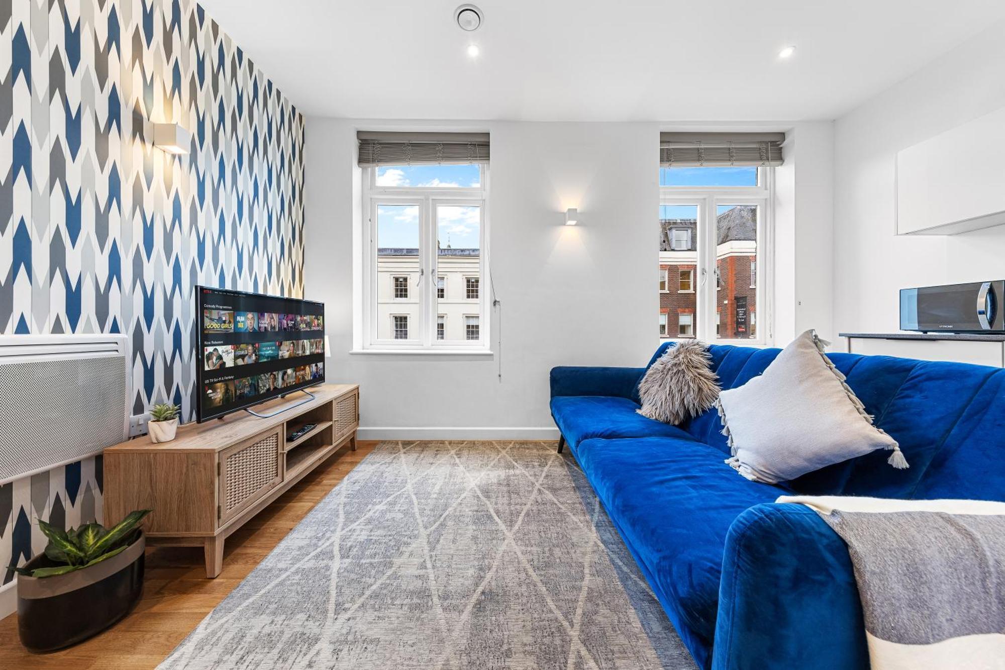 Modern One Bedroom Flat - Near Heathrow, Windsor Castle, Thorpe Park - Staines Tw18 London
